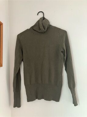 Banana Republic Silk/Cotton/Cashmere Olive Green Turtleneck Sweater (Size S)